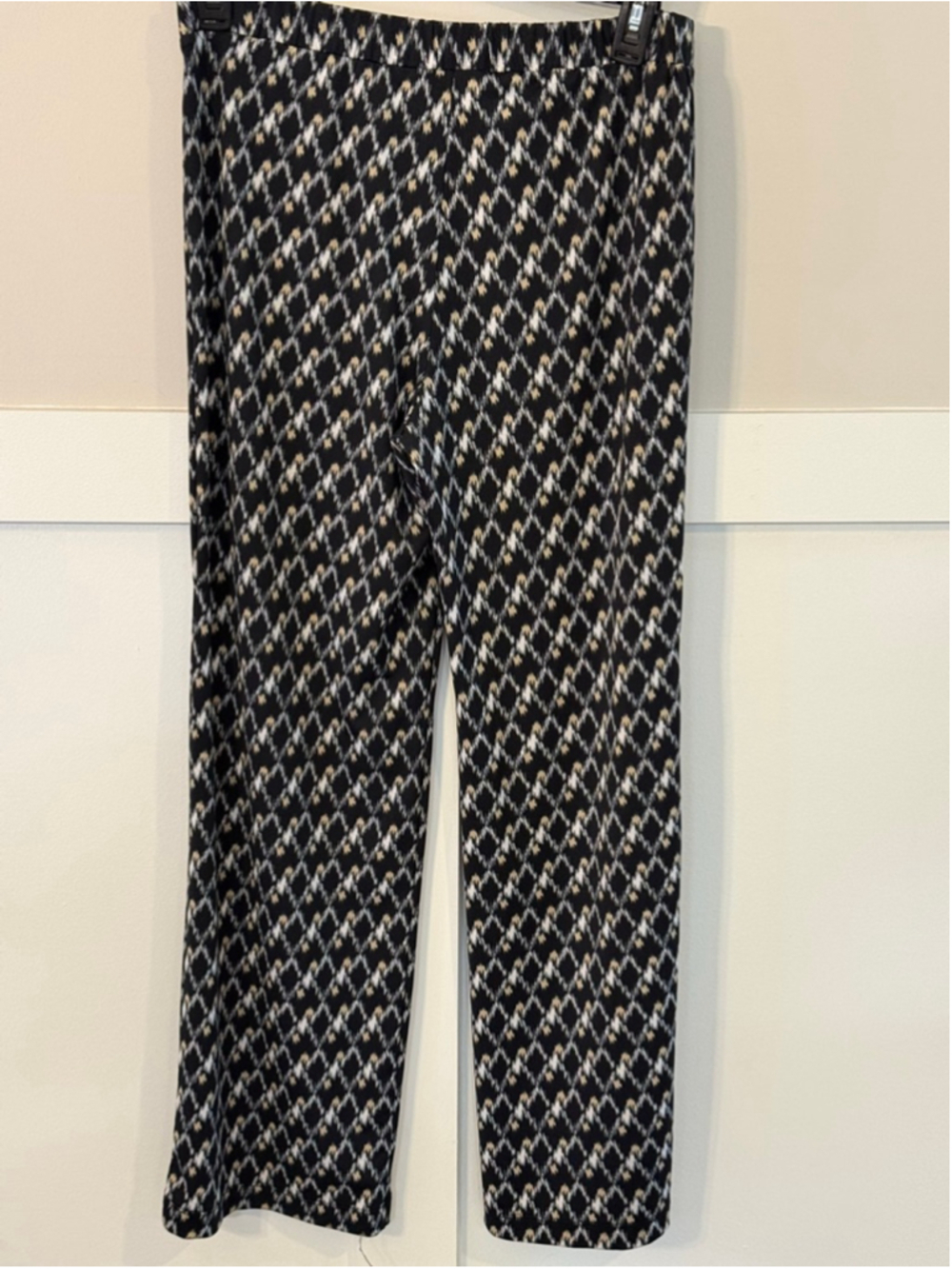New Directions Petite PM Black Geometric Print Pull On Straight Leg Pants - Picture 3 of 4